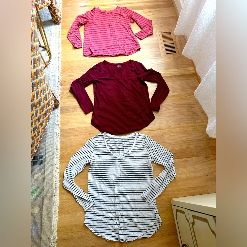 3 old navy long sleeve t shirts women’s striped Sz xs